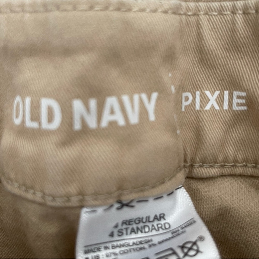 Old Navy Pixie Capri - image 3